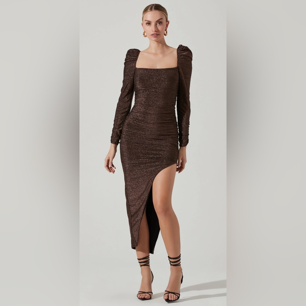 ASTR the Label Vanozza Brown Metallic Long Sleeve Midi Dress